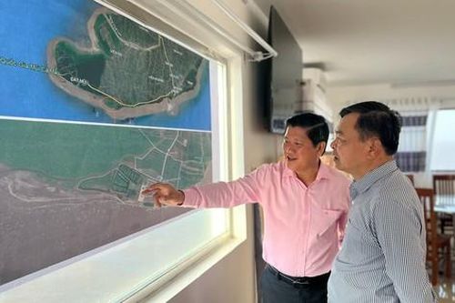 Mỗi năm, biển 'nuốt' 350ha đất, rừng ven biển ở Cà Mau