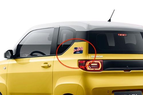 Ô tô điện mini Wuling đổi cách gọi tên, dán decal cờ Mỹ