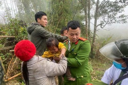 Hơn 30 giờ mất tích bí ẩn, bé gái 2 tuổi được tìm thấy ở nơi không ngờ