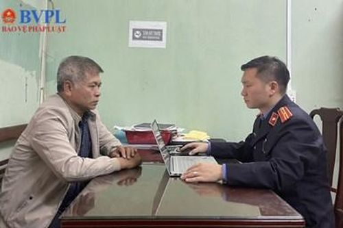 Vắng khách, ông chủ quán massage 'điều' 2 nhân viên nữ đi bán dâm