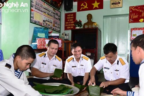 Kỷ niệm về bánh chưng đặc biệt của lính nhà giàn