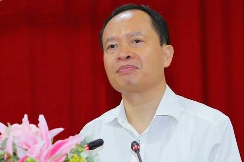 Xóa tư cách Chủ tịch Ủy ban Nhân dân tỉnh Thanh Hóa với ông Trịnh Văn Chiến