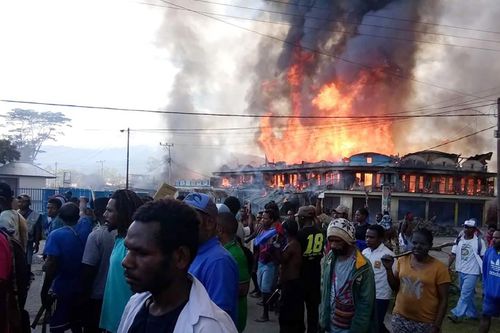 Một ngày sau khi Papua New Guinea ban bố tình trạng khẩn cấp