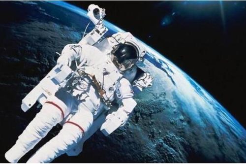 Một viên đạn có thể bay trong không gian bao lâu? Phi hành gia Mỹ tiến hành thí nghiệm và kết quả thật bất ngờ