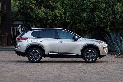 Đối thủ của Mazda CX-5, Honda CR-V chốt giá hơn 690 triệu đồng