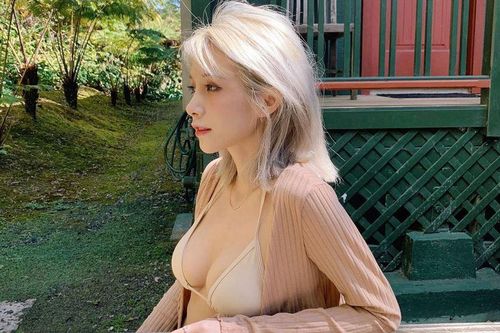 'Trụy tim' trước thân hình hoàn mỹ đến từng centimet của 'thiên thần cosplay' Trung Quốc