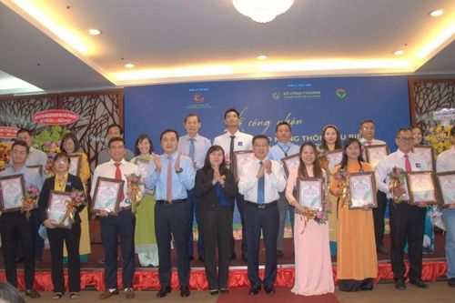TP. Hồ Chí Minh: Nhiều giải pháp hỗ trợ doanh nghiệp tăng tốc phục hồi sản xuất - xuất khẩu