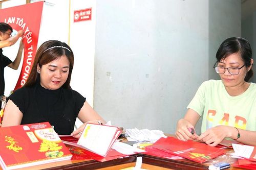 Chuyên đề: Đảm bảo ai cũng có Tết: Không bỏ sót người cần hỗ trợ Tết