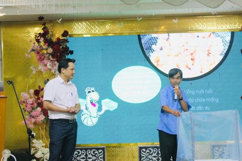 Truyền thông kỹ thuật nuôi sâu canxi và trùn quế cho hội viên nông dân Ayun Pa