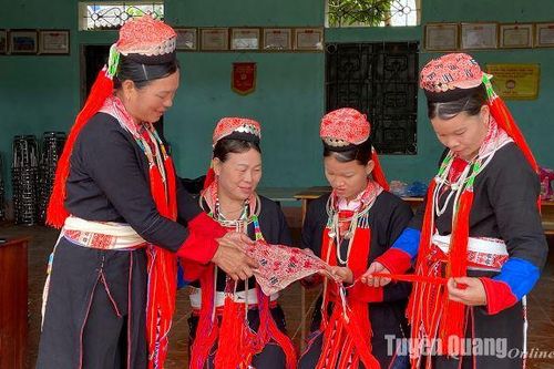 Chi hội trưởng phụ nữ tâm huyết với văn hóa dân tộc