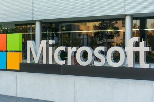 Microsoft đe dọa vị trí doanh nghiệp giá trị nhất thế giới của tập đoàn Apple