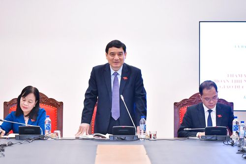 Tham vấn chuyên gia về xây dựng, hoàn thiện thể chế, chính sách phát triển giáo dục và đào tạo