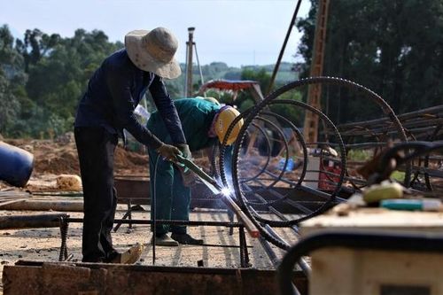 Cao điểm cuối năm, thị trường vật liệu xây dựng vẫn ảm đạm