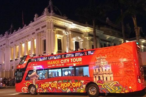 Trải nghiệm tour đêm Hà Nội trên xe bus hai tầng