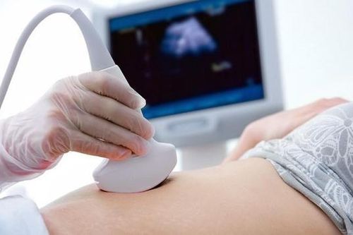 Một phụ nữ mang khối chửa ngoài tử cung hiếm gặp