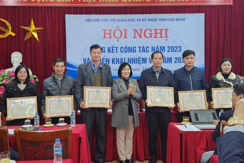 Liên hiệp Hội KH&KT tỉnh khen thưởng 6 tập thể có thành tích xuất sắc nhiệm vụ trong công tác Hội