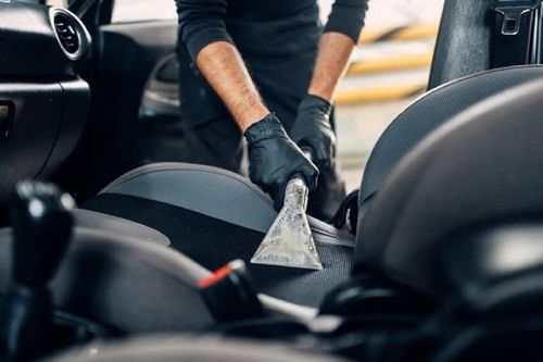 Tự chăm sóc ô tô tại nhà thế nào?