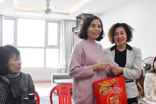Hơn 1.500 nhà giáo Hà Nội được hỗ trợ dịp Tết Nguyên đán
