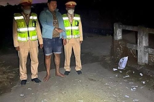 Đốt pháo nổ tự chế, nam thanh niên Hải Dương bị phạt 7,5 triệu đồng