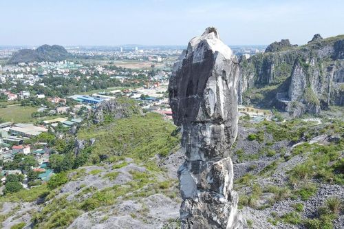 Chống sét cho di tích hòn Vọng Phu