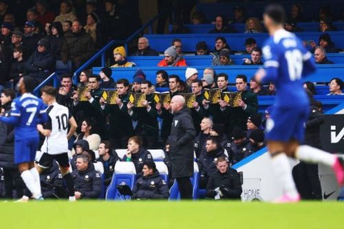 7 người đàn ông đánh răng trong trận đấu của Chelsea