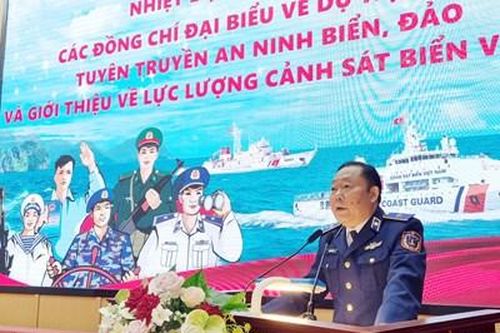 Lan tỏa chương trình 'Cảnh sát biển đồng hành với ngư dân' trên đất Mỏ