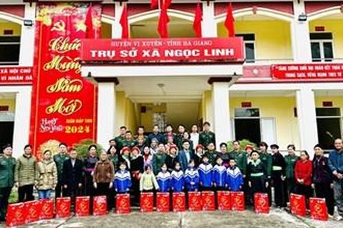 Học viện Kỹ thuật Quân sự tổ chức hoạt động về nguồn tại Hà Giang