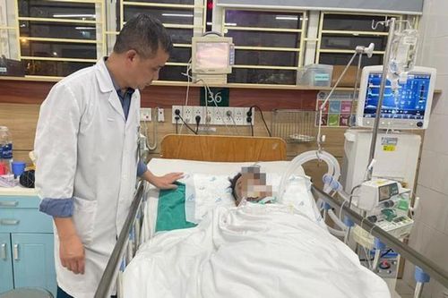 Khò cắt bình khí lấy phế liệu, 3 người nguy kịch vì ngộ độc khí 'lạ'