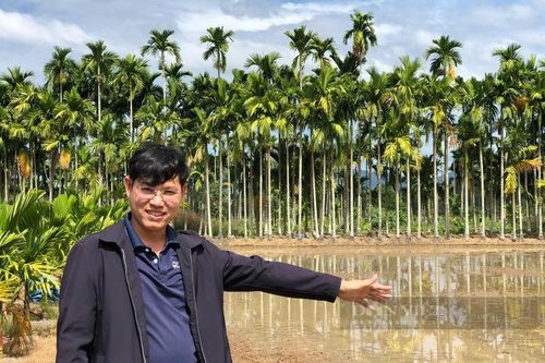 Cử nhân luật bỏ phố về quê nuôi ốc bươu đen