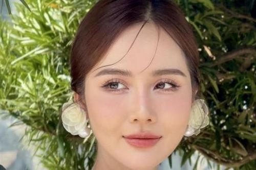 Diễn viên Phan Minh Huyền 'Chúng ta của 8 năm sau' khoe nhan sắc cực ngọt cùng nhiều Sao Việt