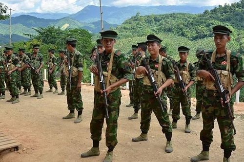 Quân nổi dậy Myanmar đồng ý ngừng bắn với chính quyền