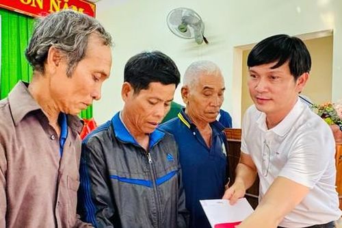 Báo Tiền Phong mang xuân yêu thương đến người dân, học sinh vùng biên giới tỉnh Bình Phước