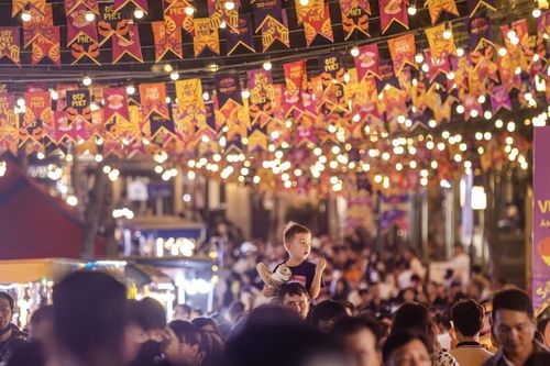 Thắp sáng kinh tế đêm, viên ngọc Phú Quốc tỏa sáng