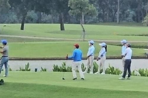 Giám đốc Sở ở Bắc Ninh chơi golf trong giờ làm việc bị cho thôi chức