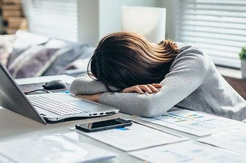 Vì sao cận Tết người uể oải, khó tập trung làm việc?