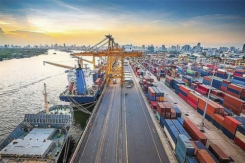 UOB: Việt Nam đang hưởng lợi từ xu hướng dịch chuyển chuỗi cung ứng toàn cầu