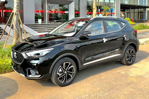 Đối thủ của Kia Seltos, Toyota Yaris Cross giảm giá 'kịch sàn' trước Tết Nguyên đán