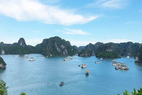 Vịnh Hạ Long và Sa Pa nằm trong Top 5 điểm đến hàng đầu thế giới