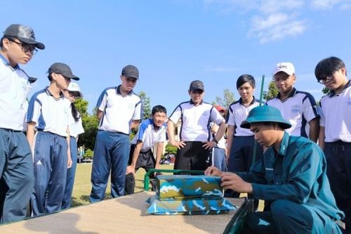 Trung đoàn 274, Sư đoàn Phòng không 377: Tổ chức trải nghiệm ngoại khóa cho hơn 1.000 giáo viên, học sinh