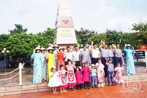 Mang Xuân đến Trường Sa, bài 3: Nhịp sống thanh bình nơi đầu sóng ngọn gió