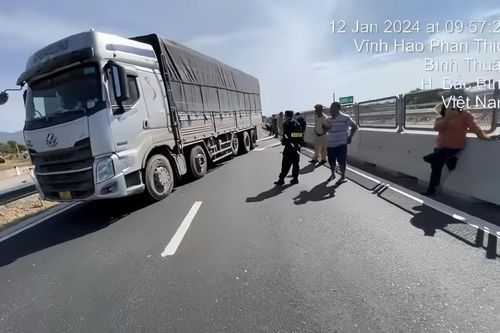 Bình Thuận: Khởi tố vụ án tài xế tông CSGT trên cao tốc Vĩnh Hảo - Phan Thiết