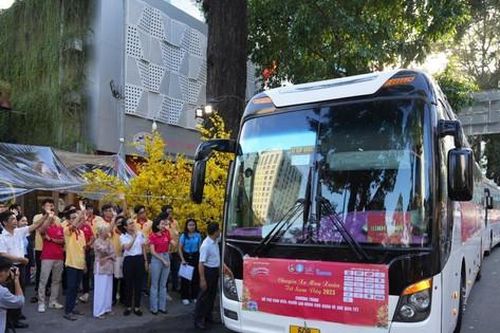 Hàng loạt trường đại học phía Nam hỗ trợ sinh viên về quê đón Tết