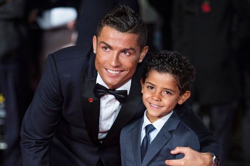 Thông điệp Ronaldo Jr gửi đến Sancho