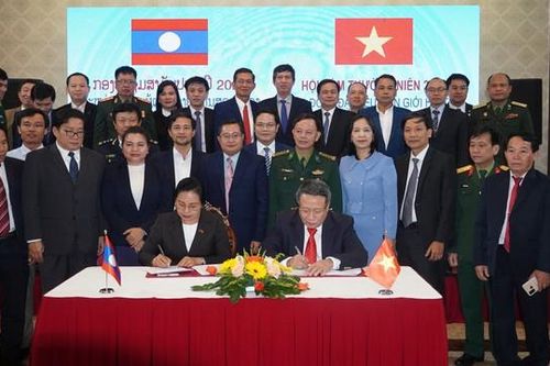 Hội đàm về công tác biên giới giữa Quảng Trị - Savannakhet (Lào)