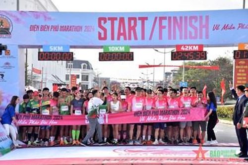 Gần 1.500 vận động viên tham gia Giải chạy Điện Biên Phủ Marathon 2024