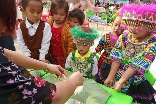 Chung tay lo Tết để 'giữ chân' trò