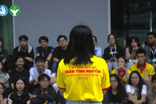Trao đi tấm lòng trong mùa xuân tình nguyện