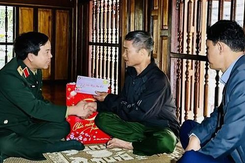 Học viện Kỹ thuật Quân sự tri ân quân dân Vị Xuyên trước thềm xuân mới 2024