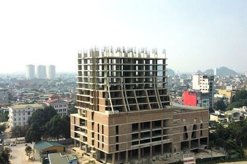 TP. Thanh Hóa bị kiện; tin mới về dự án 'quây núi' lấp vùng đệm vịnh Hạ Long