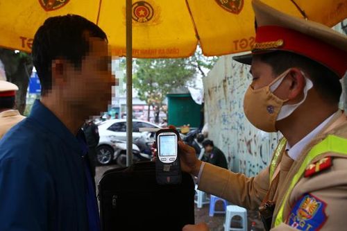 Làm sao để phát hiện cơ thể có cồn nội sinh khi không uống rượu?